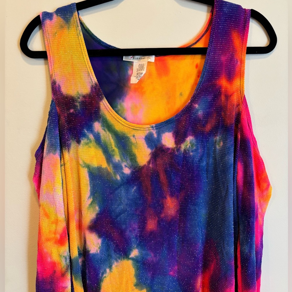 NWOT COLD SHOULDER TIE-DYE DRESS